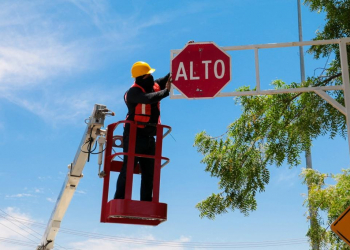 TRABAJA GOBIERNO MUNICIPAL EN FORTALECER ATENCIÓN A REPORTES DE SEÑALIZACIÓN Y SEMAFORIZACIÓN